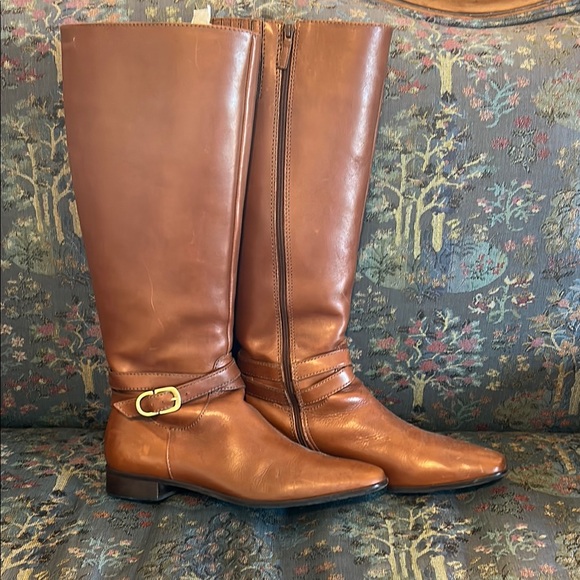 Classic Brown Leather Knee-High Boots - Picture 1 of 2